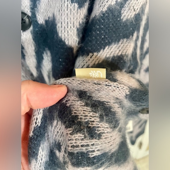 Urban Outfitters Cardigan Sweater Medium Fuzzy Animal Print NWT New Lagenlook - Picture 7 of 12